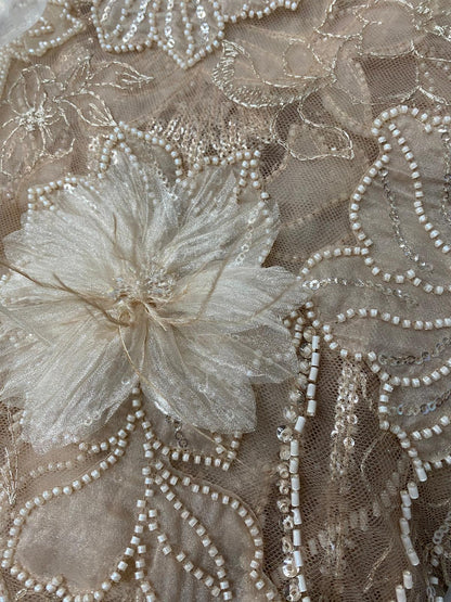 Broderie accesorizata , model flora, Bej   - MODEL GLOW