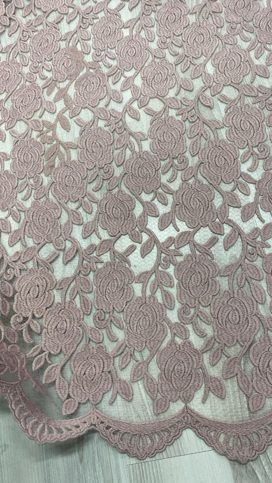 Broderie , roz pudra