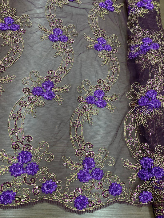 Broderie pe tulle, fir lame auriu cu flori 3D mov