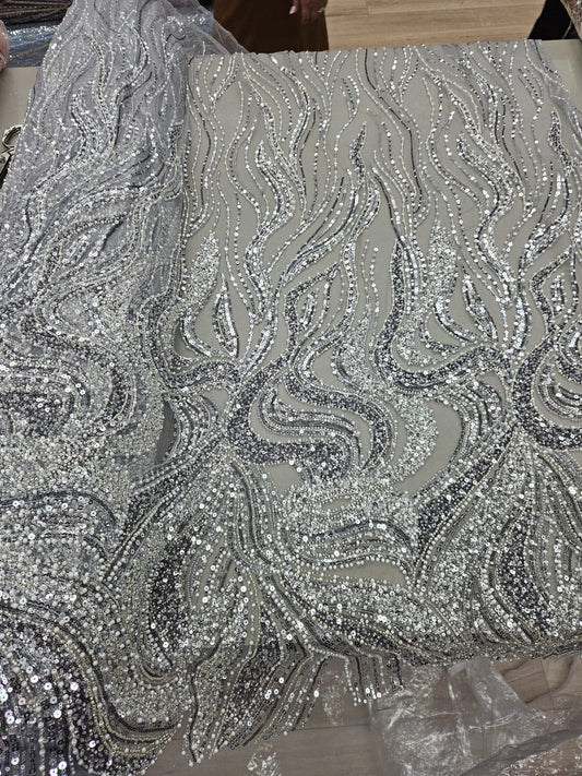 Broderie accesorizata cu margele, paiete si margele tubulare , Argintiu -MODEL ERIKA