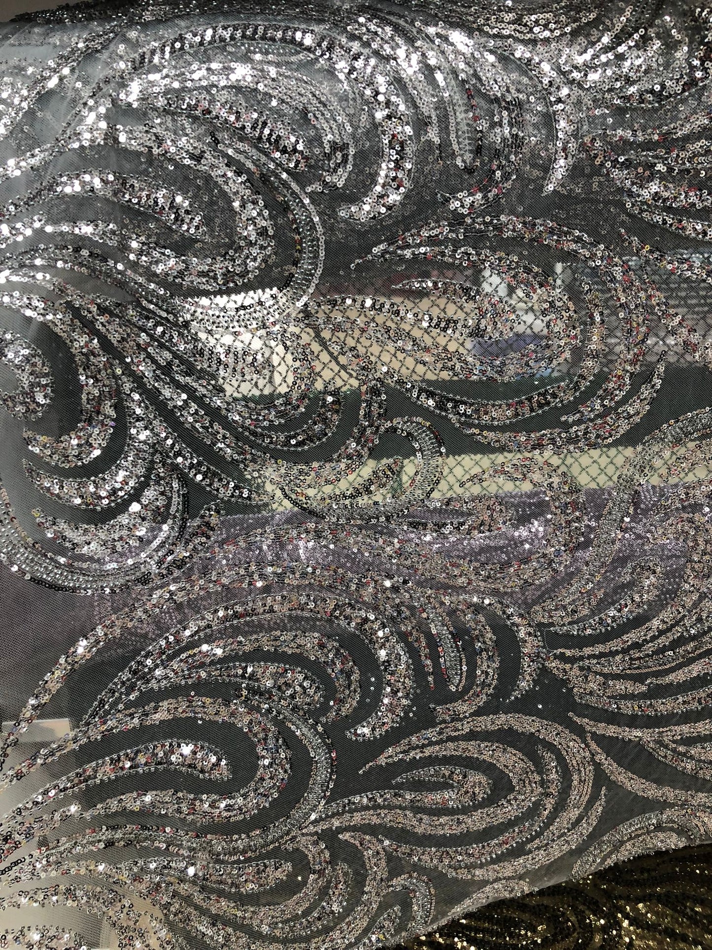 Broderie argintie accesorizata cu paiete si margele / MODEL AYSUN