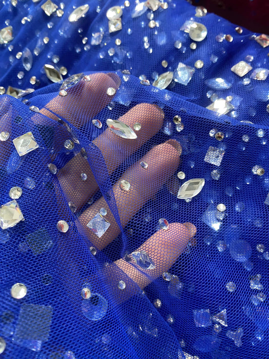 Tulle albastru, accesorizat cu pietre si cristale argintii - MODEL KATE