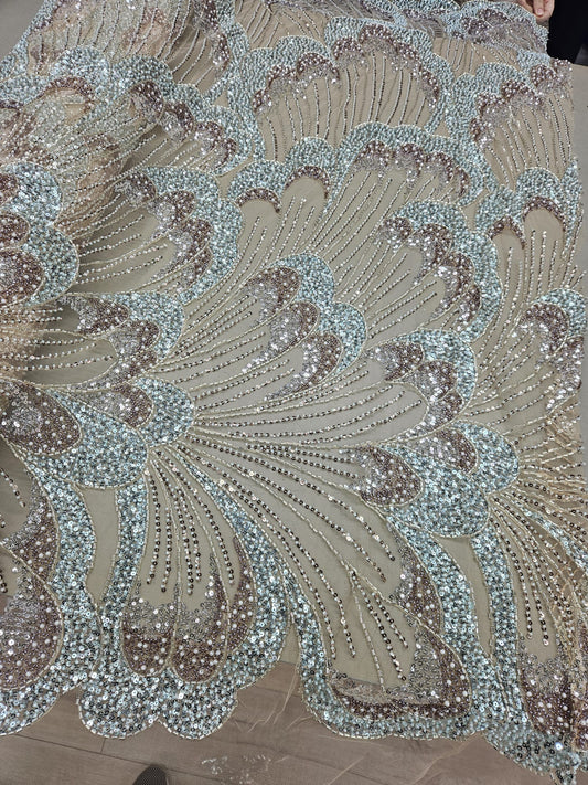 Broderie accesorizata cu margele, paiete si margele tubulare -MODEL Butterfly