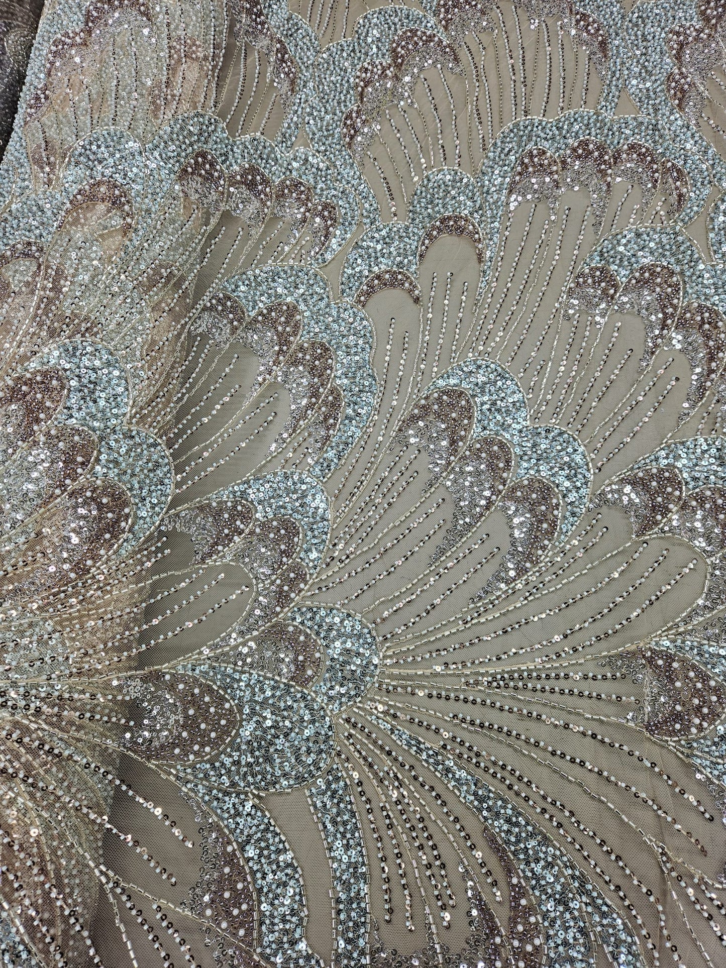 Broderie accesorizata cu margele, paiete si margele tubulare -MODEL Butterfly