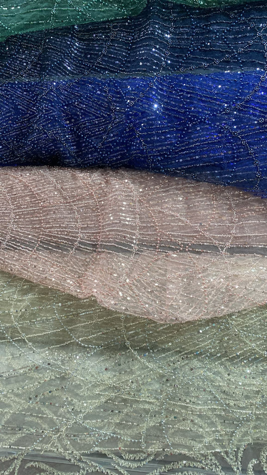 Broderie accesorizata cu paiete si margele, Roz - MODEL DALIA