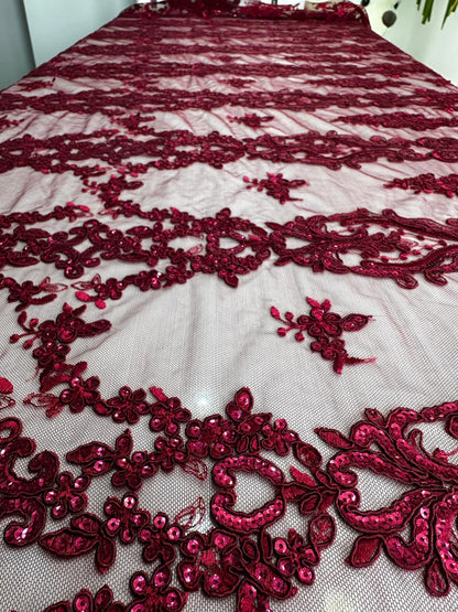 Tulle brodat, accesorizat cu paiete, Magenta