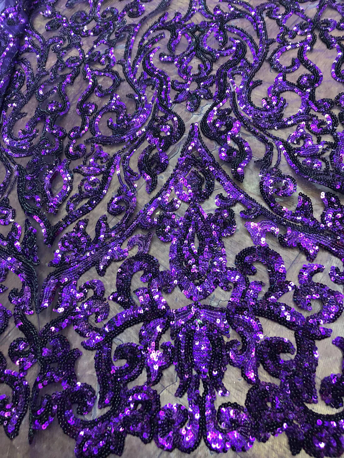 Broderie accesorizata cu paiete, Mov / MODEL THEO