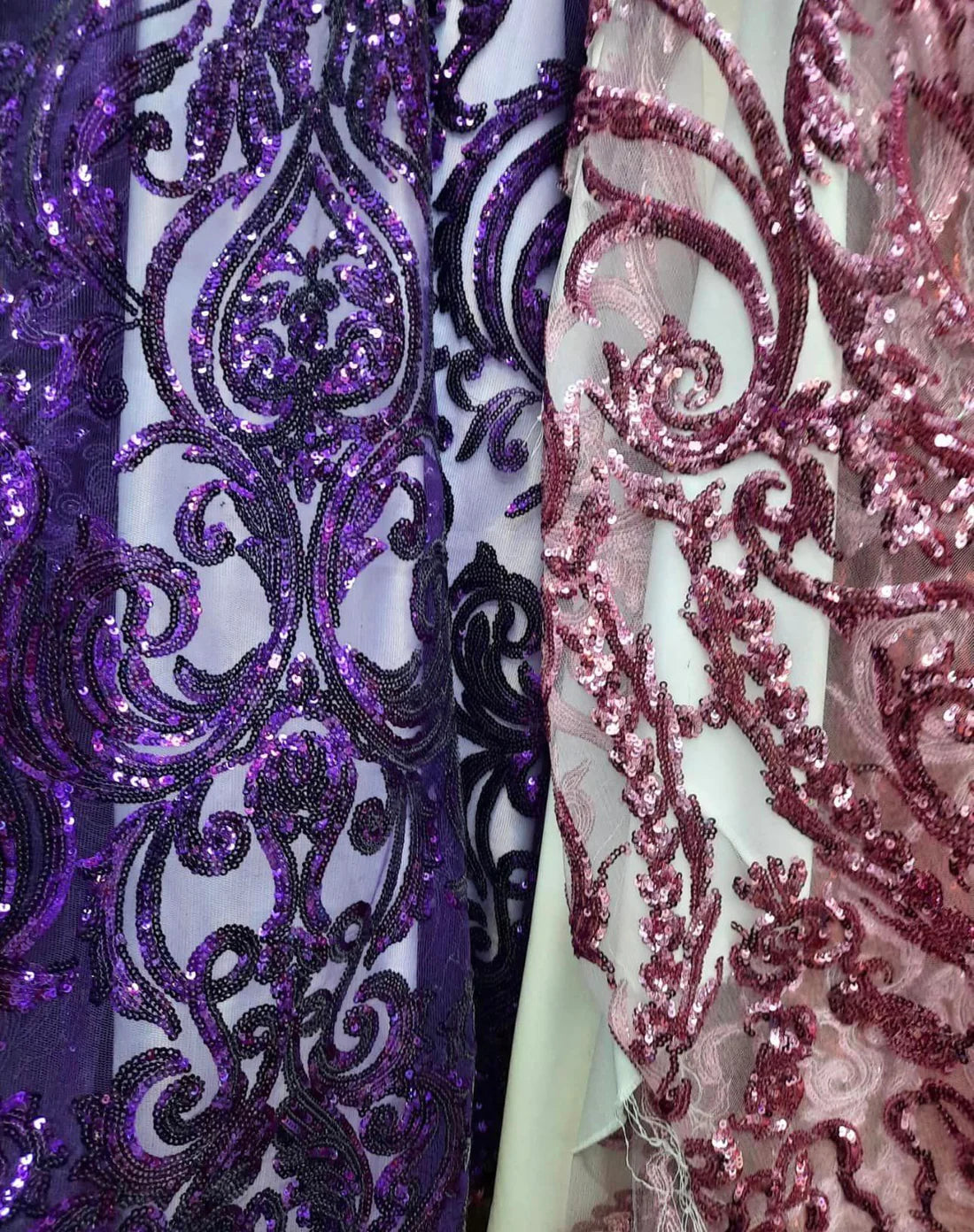 Broderie accesorizata cu paiete, Roz / MODEL THEO