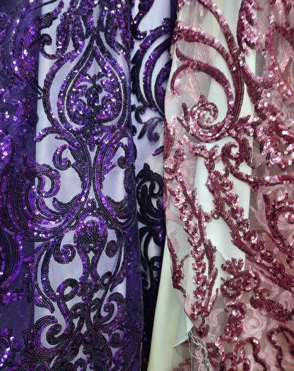 Broderie accesorizata cu paiete, Roz / MODEL THEO