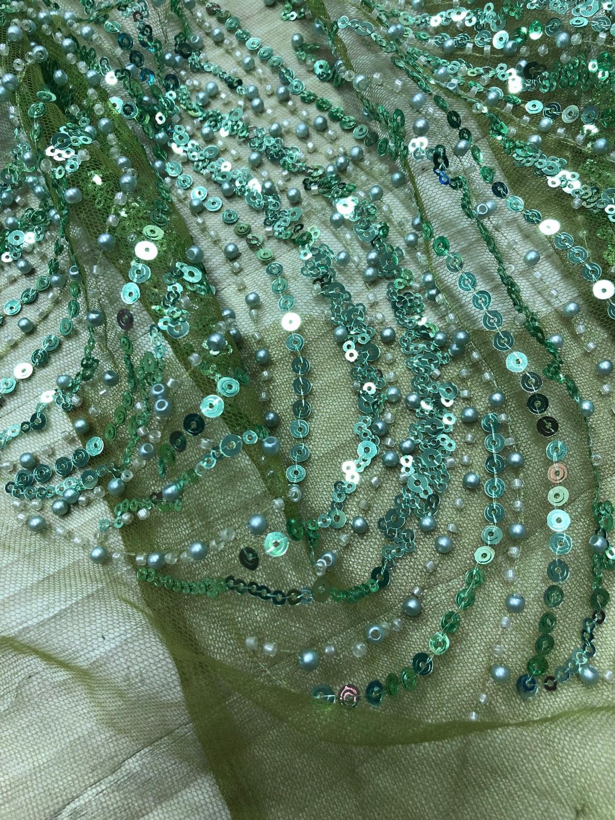 Broderie accesorizata cu paiete si margele, Verde / MODEL EMY