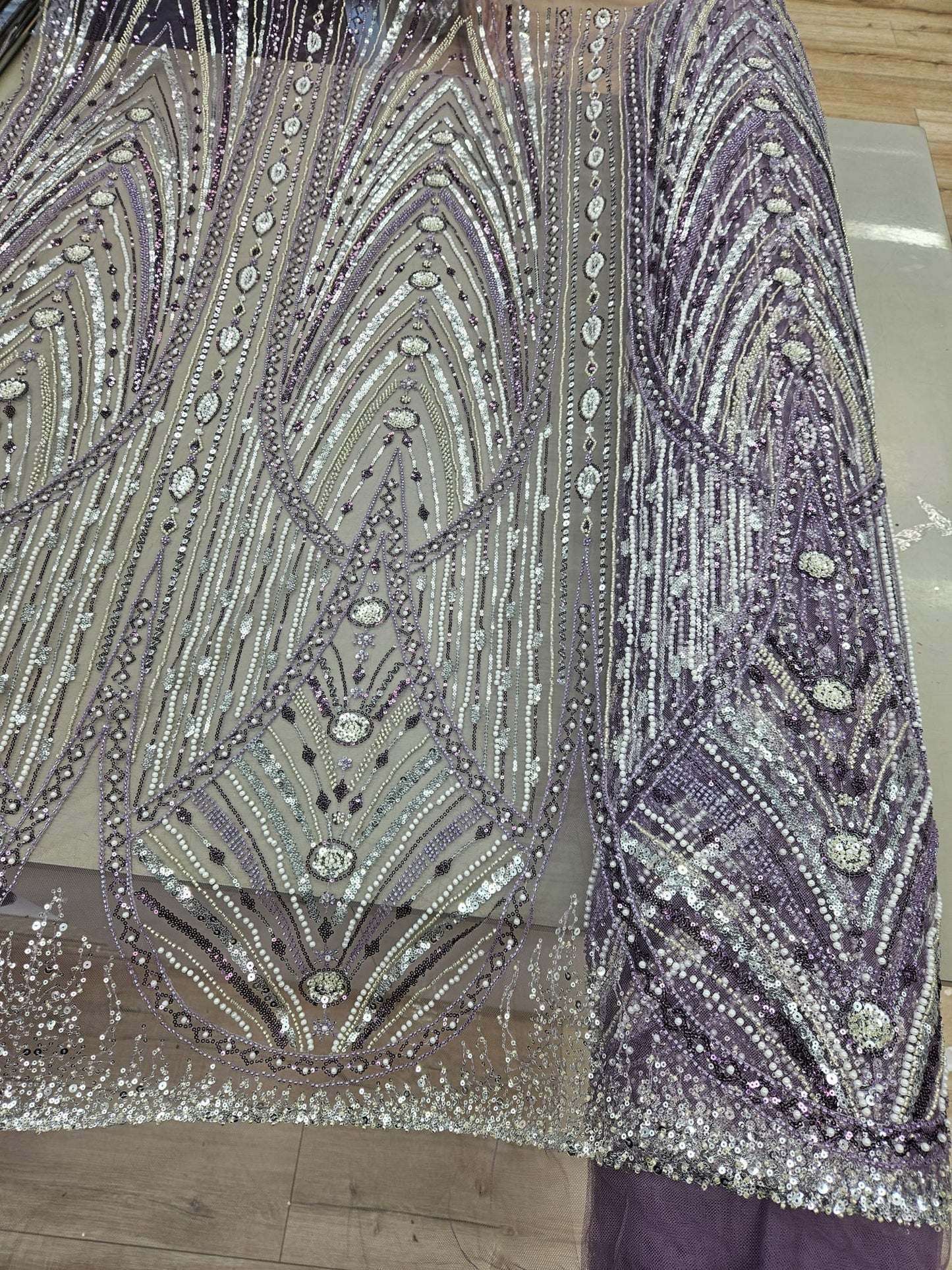 Broderie accesorizata cu margele, paiete si margele tubulare , Mov -MODEL YOYO
